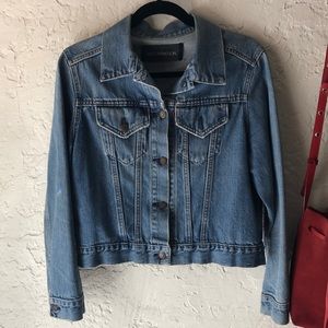 Vintage Levi’s denim jacket